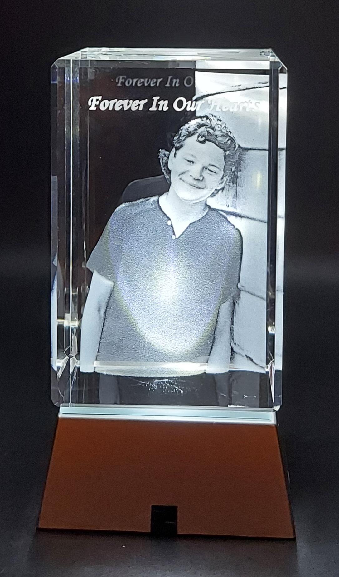 3D Crystal Photo Portrait Engraved with your photo - Mother's Day, Father's Day, Memorial, Mom, Dad, Wife, Pet, 3D Picture in Crystal Gift