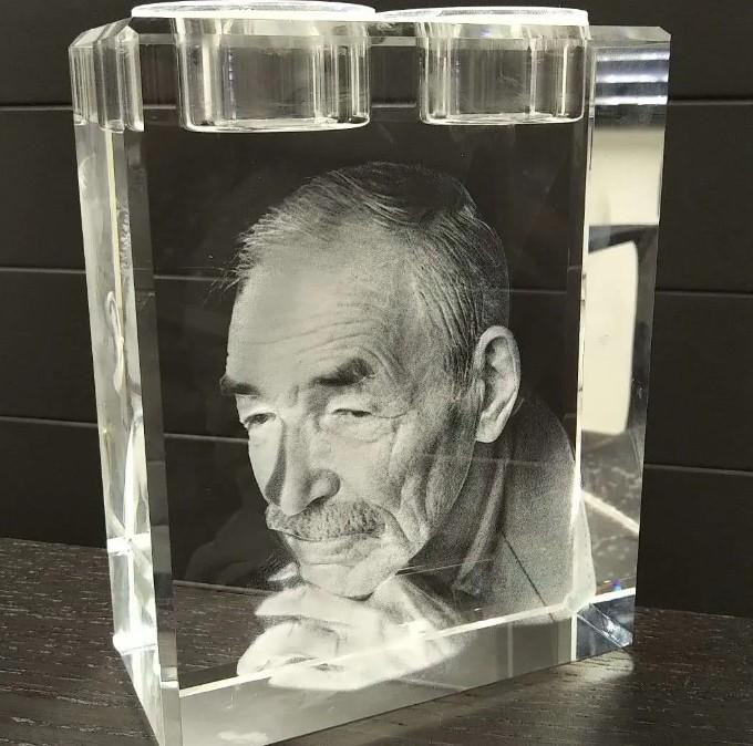 3D Crystal Photo Urn / Candles Engraved with your photo - Memorial, Mom, Dad, Husband, Wife, Child, Friend, Pet, 3D Picture in Crystal Urn