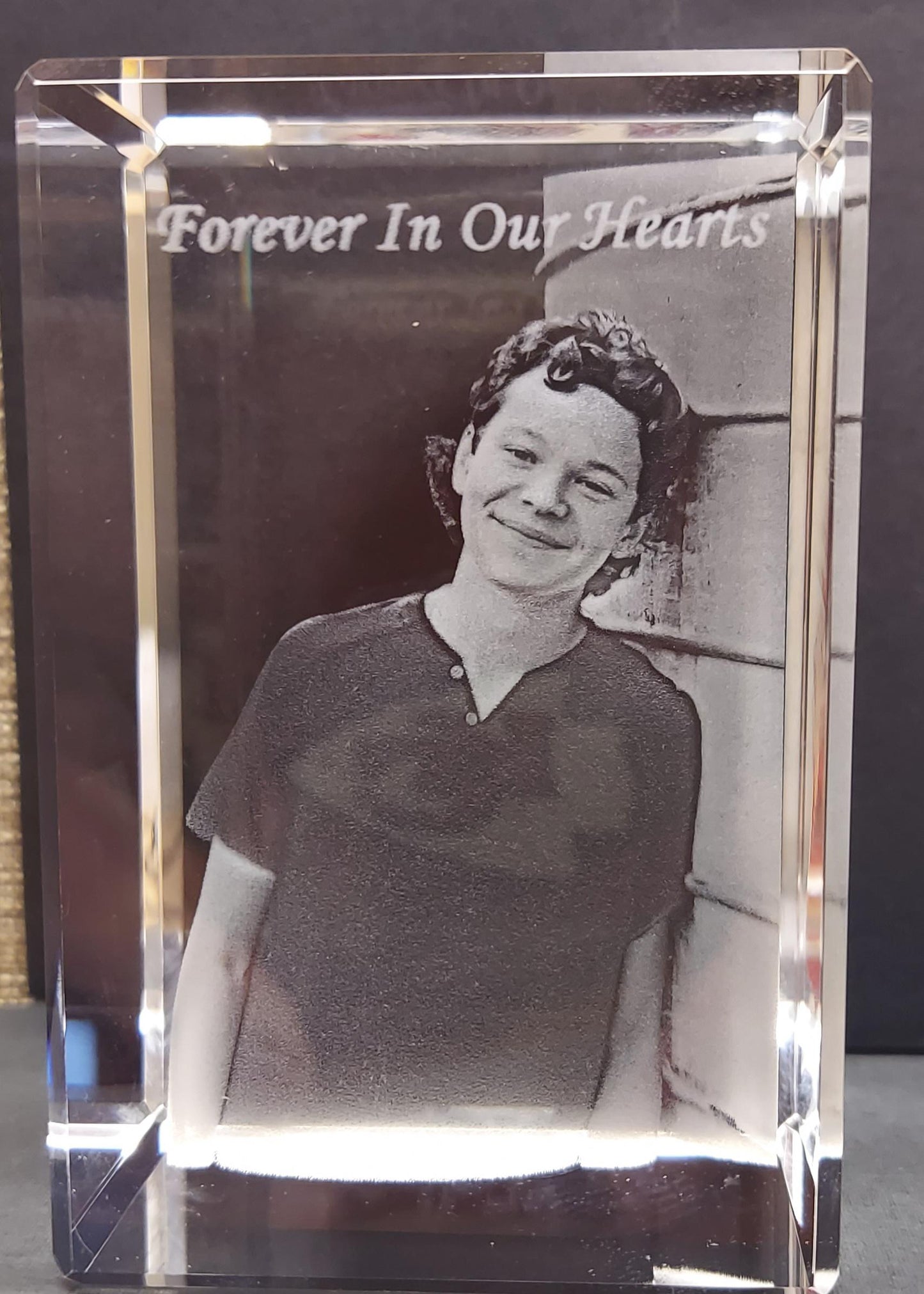 3D Crystal Photo Portrait Engraved with your photo - Mother's Day, Father's Day, Memorial, Mom, Dad, Wife, Pet, 3D Picture in Crystal Gift