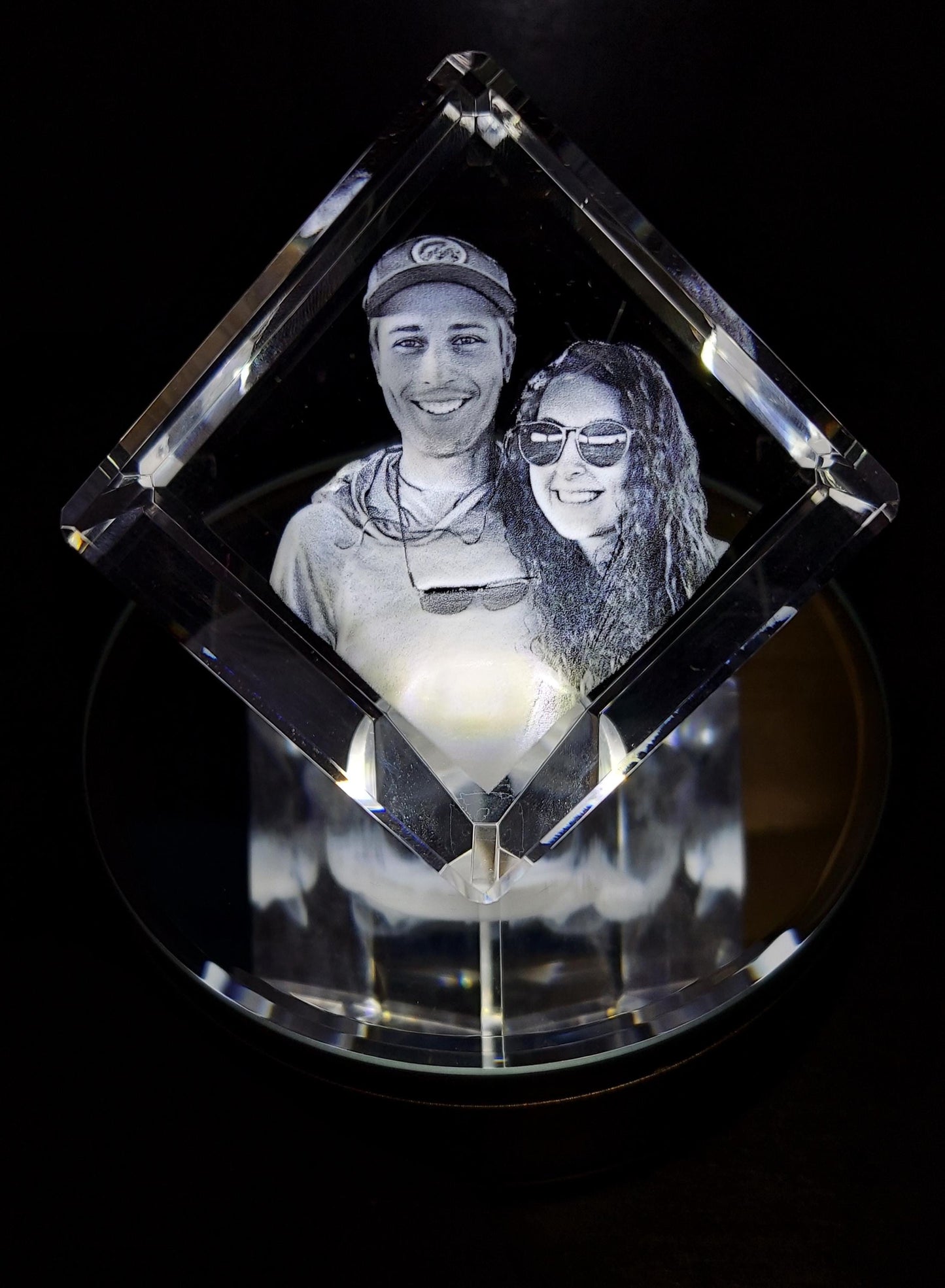 3D Crystal Cut Corner Engraved Photo - Mother's Day, Father's Day, Memorial, Anniversary, Birthday, Mom, Dad, Wife, Pet, 3D Crystal Gift