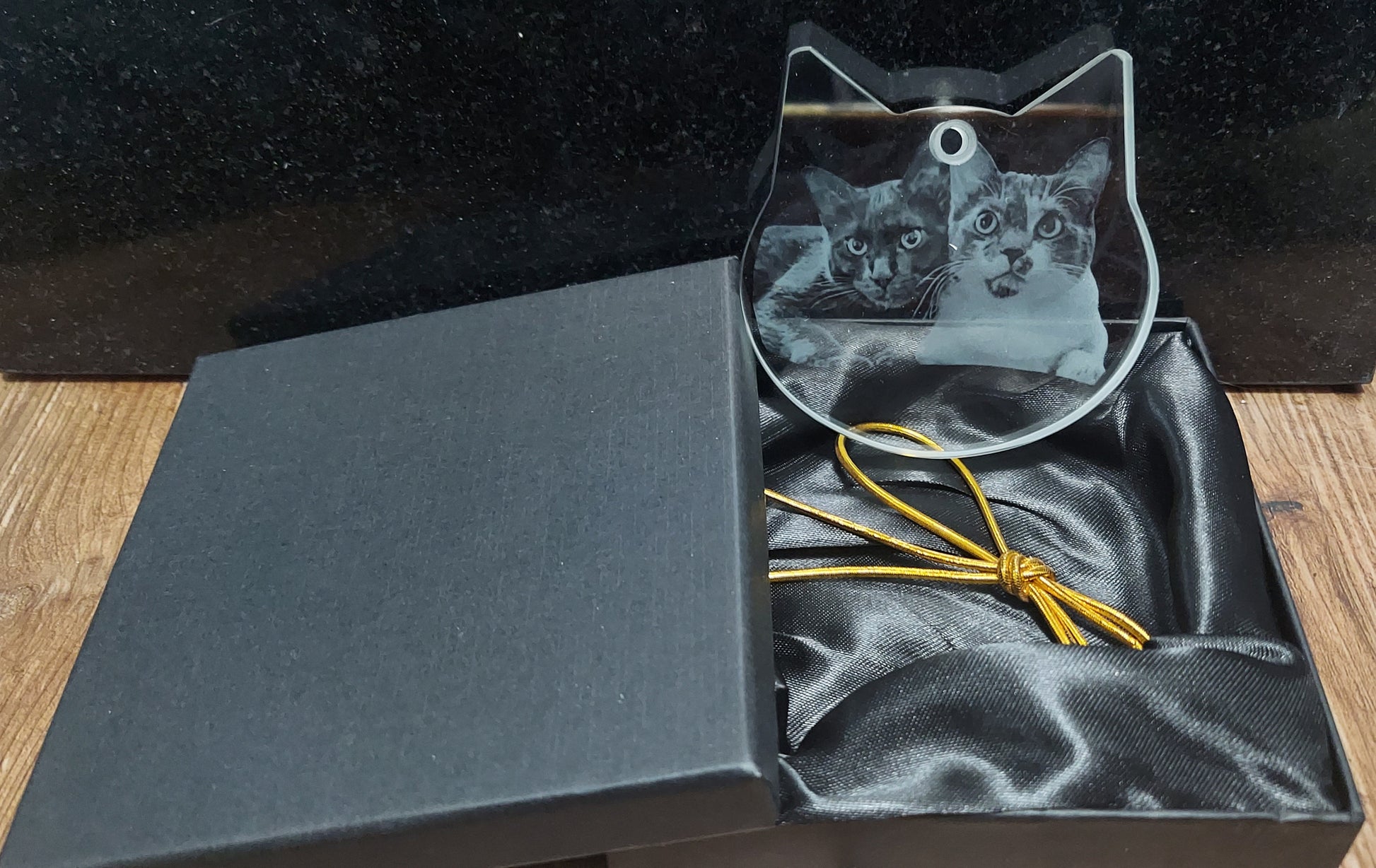 Engraved 3d crystal cat christmas ornament