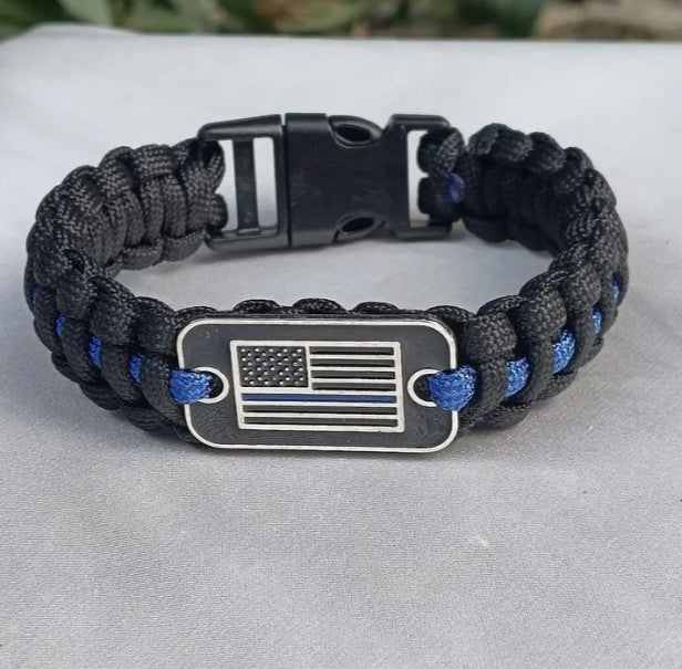 Thin Blue Line Paracord Bracelet - Police Officer Paracord Survival Bracelet - American Flag Emblem