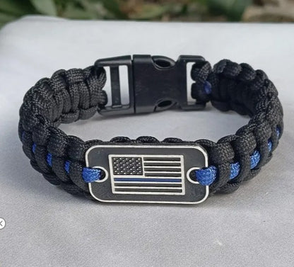 Thin Blue Line Paracord Bracelet - Police Officer Paracord Survival Bracelet - American Flag Emblem