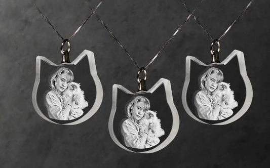 custom laser engraved 3d crystal cat shaped necklace 